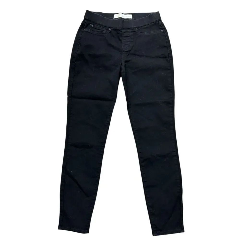Signature by Levi Strauss Black Totally Shaping Pull-On Skinny Jeans